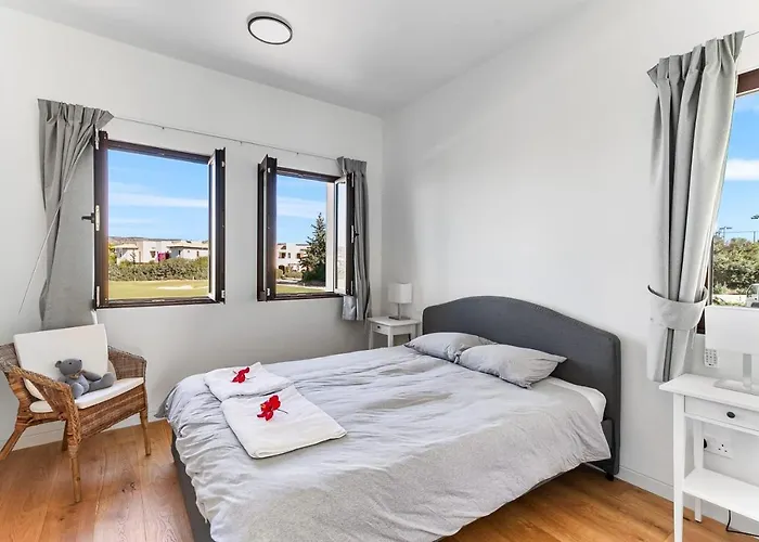 Apartmán Aphrodite Hills Stunning