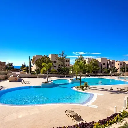 Aphrodite Hills Stunning Apartment