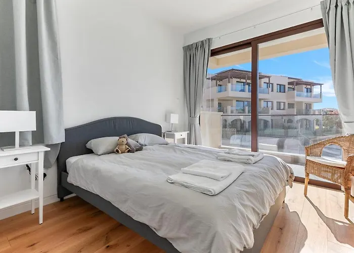 Aphrodite Hills Stunning